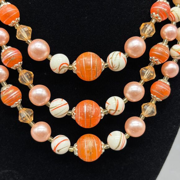 Vintage Japan 1950s Three Strand Glass Bead Necklace Orange Pink Pearl Plastic - Picture 12 of 12
